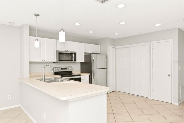 1215 39TH STREET W, Bradenton, FL 34205