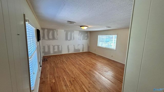 2106 Giles Drive, Huntsville, AL 35811