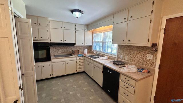 2106 Giles Drive, Huntsville, AL 35811