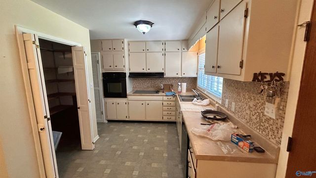 2106 Giles Drive, Huntsville, AL 35811