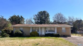 2106 Giles Drive, Huntsville, AL 35811