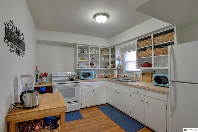 502 N 32nd Street, Omaha, NE 68131