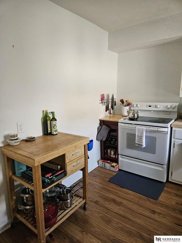 502 N 32nd Street, Omaha, NE 68131