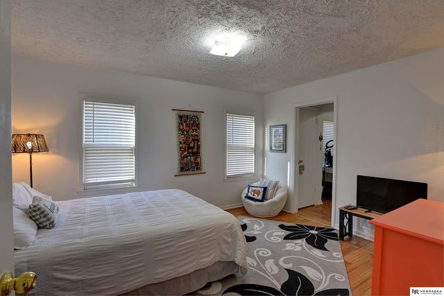 502 N 32nd Street, Omaha, NE 68131