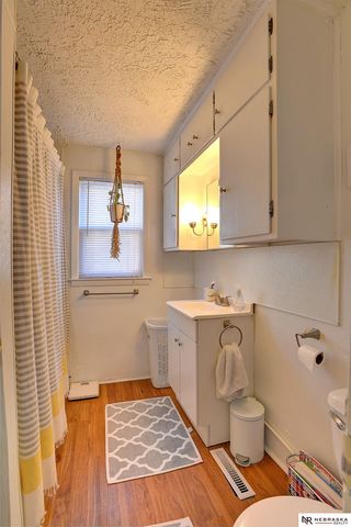 502 N 32nd Street, Omaha, NE 68131