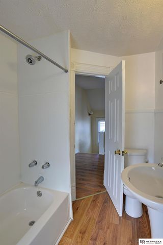 502 N 32nd Street, Omaha, NE 68131