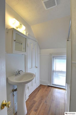 502 N 32nd Street, Omaha, NE 68131