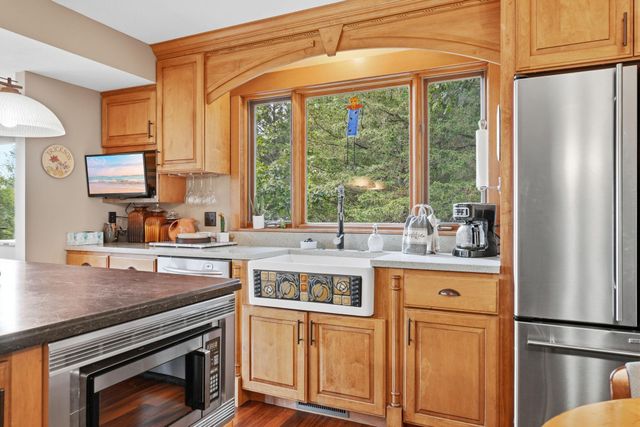 469 County Road E, Hudson, WI 54016