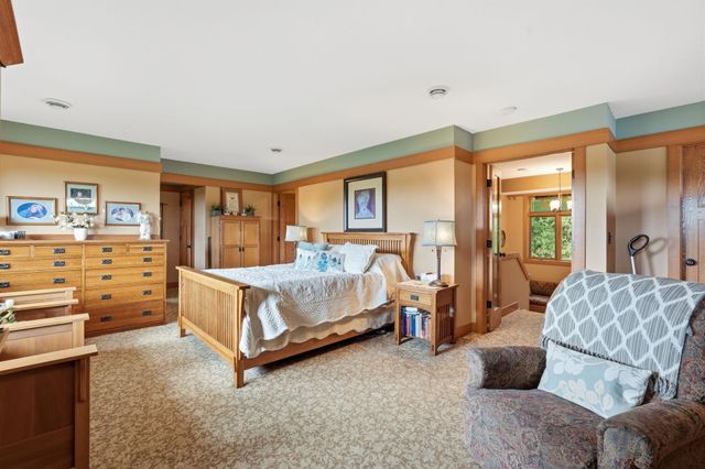 469 County Road E, Hudson, WI 54016