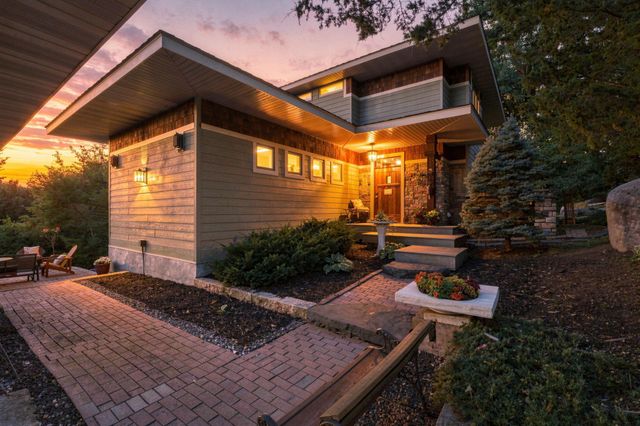 469 County Road E, Hudson, WI 54016
