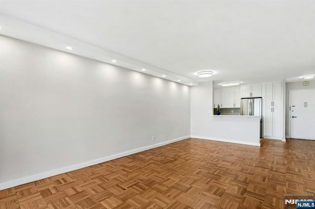 2000 Linwood Avenue 14D, Fort Lee, NJ 07024