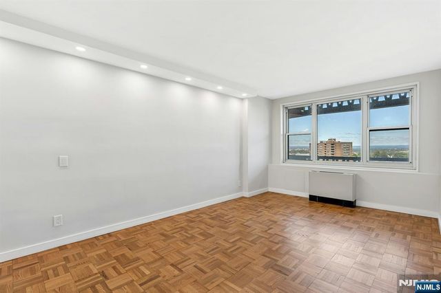 2000 Linwood Avenue 14D, Fort Lee, NJ 07024