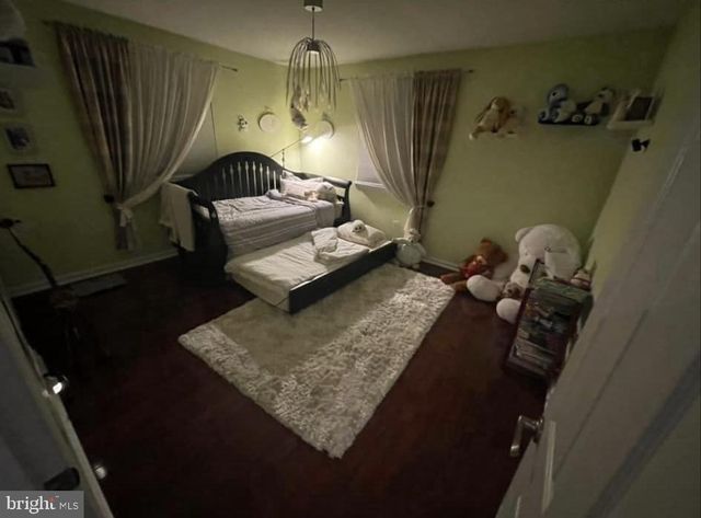 8 DELAWARE DR, Bordentown, NJ 08505