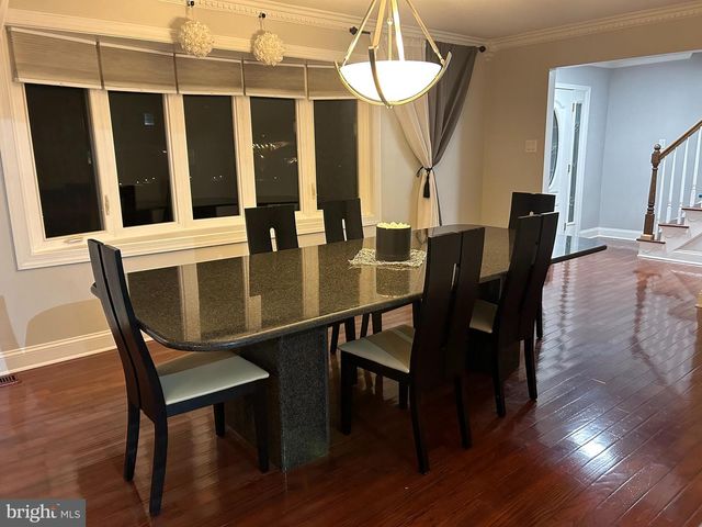 8 DELAWARE DR, Bordentown, NJ 08505