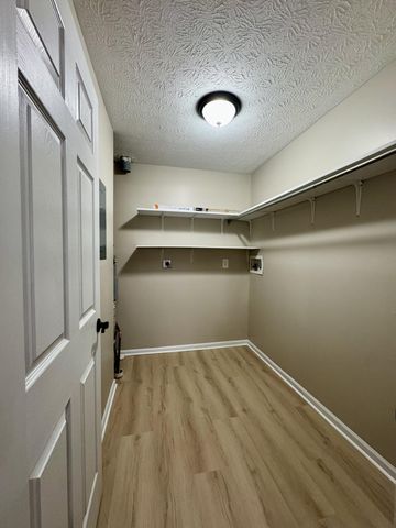 410 Lakeview Drive, 11, Wilder, KY 41071