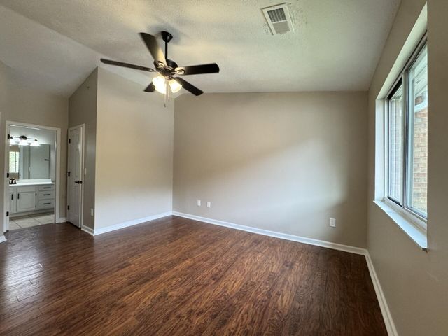 410 Lakeview Drive, 11, Wilder, KY 41071