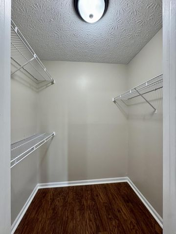 410 Lakeview Drive, 11, Wilder, KY 41071