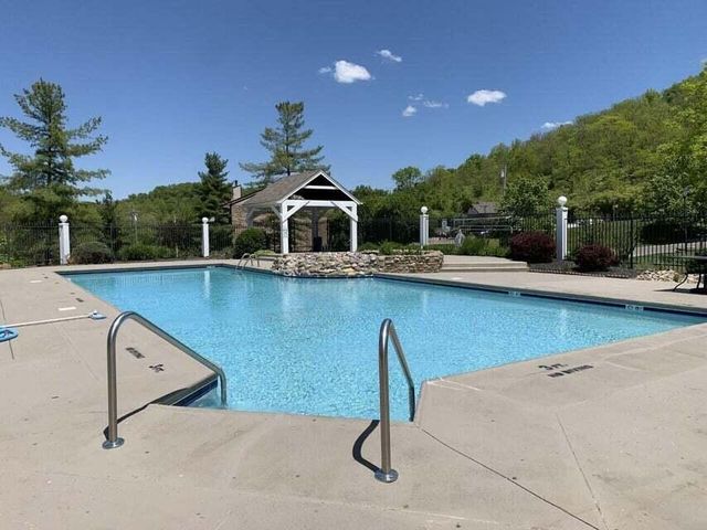 410 Lakeview Drive, 11, Wilder, KY 41071