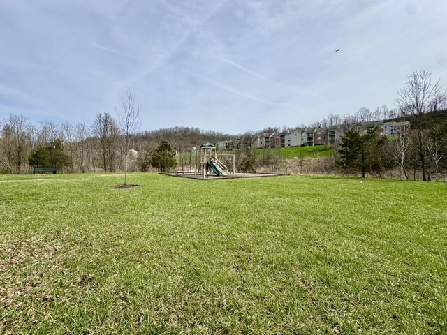 410 Lakeview Drive, 11, Wilder, KY 41071