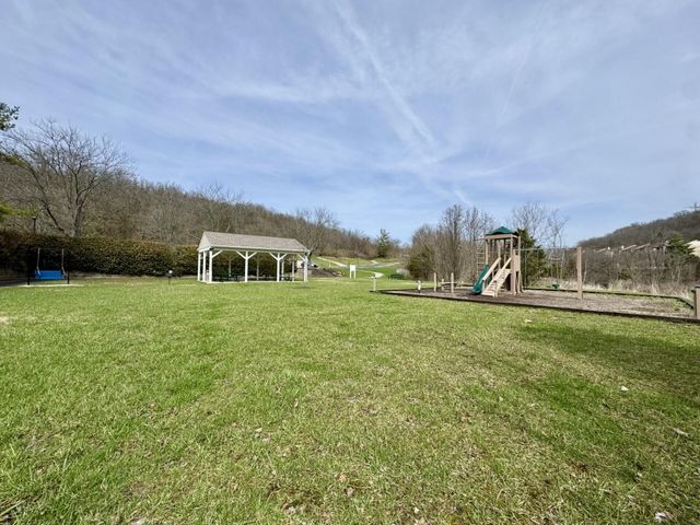 410 Lakeview Drive, 11, Wilder, KY 41071