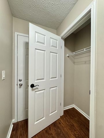 410 Lakeview Drive, 11, Wilder, KY 41071