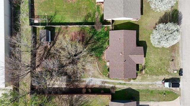 405 N Missouri Street, Elmore City, OK 73433