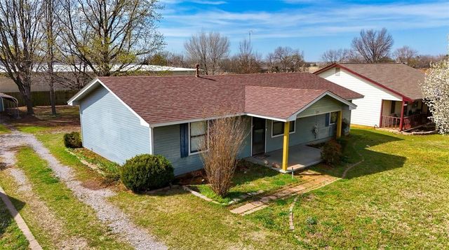 405 N Missouri Street, Elmore City, OK 73433