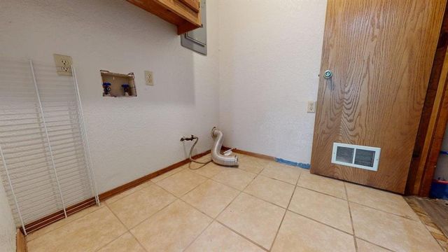 405 N Missouri Street, Elmore City, OK 73433