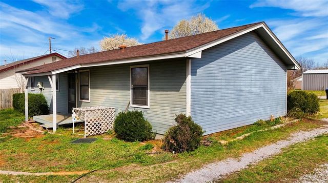 405 N Missouri Street, Elmore City, OK 73433