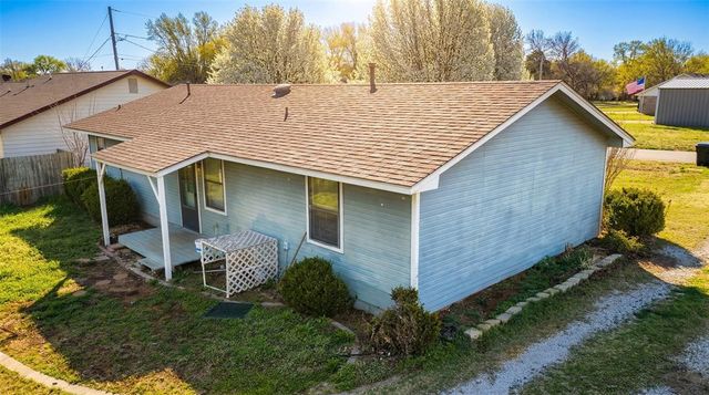 405 N Missouri Street, Elmore City, OK 73433