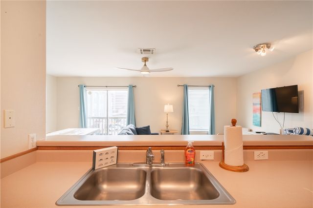 15010 Leeward Dr 9303, Corpus Christi, TX 78418