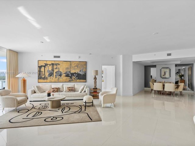 17111 Biscayne Blvd 1104, North Miami Beach, FL 33160