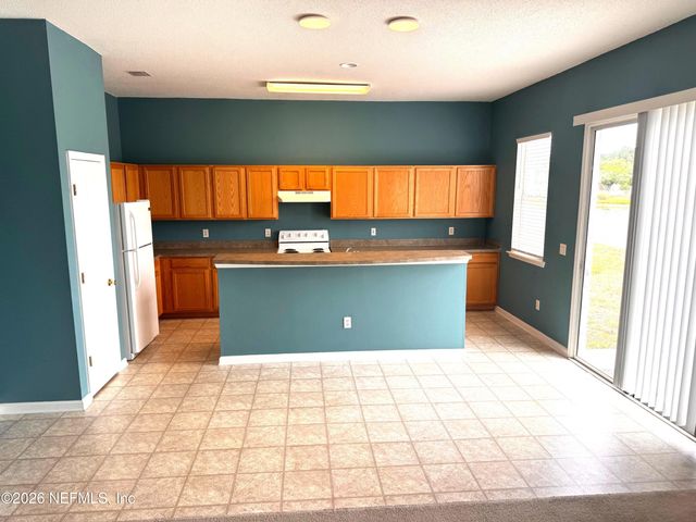 76236 LONG POND Loop, Yulee, FL 32097