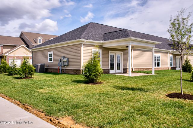 10211 Lark Meadow Dr, Louisville, KY 40291