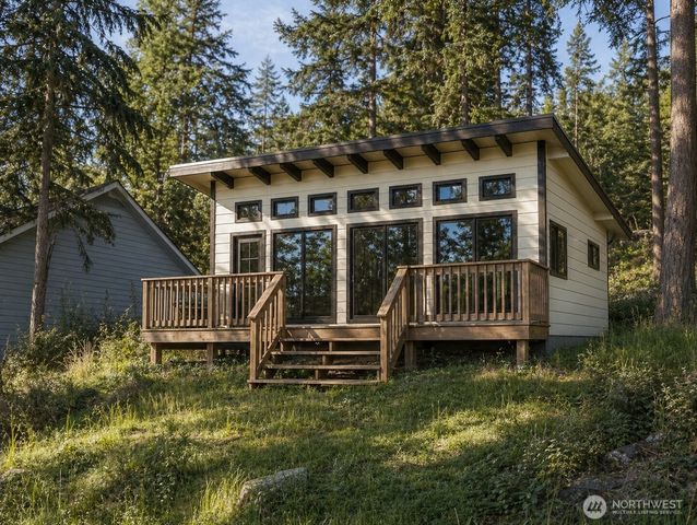 7537 Holiday Boulevard, Guemes Island, WA 98221