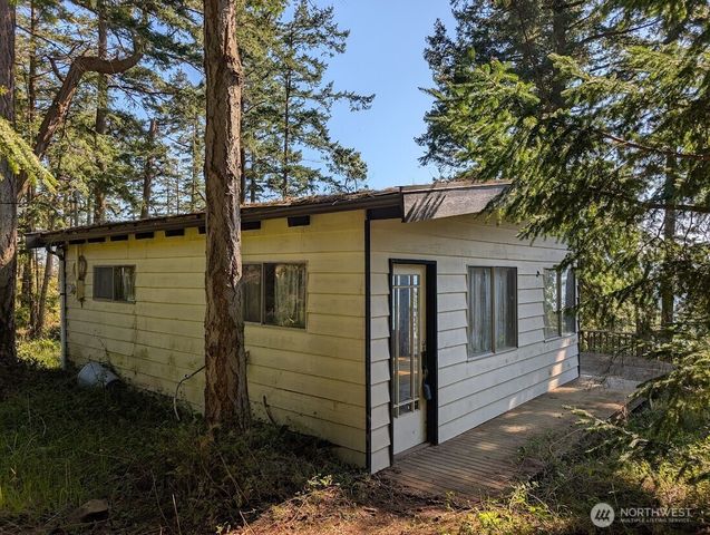 7537 Holiday Boulevard, Guemes Island, WA 98221