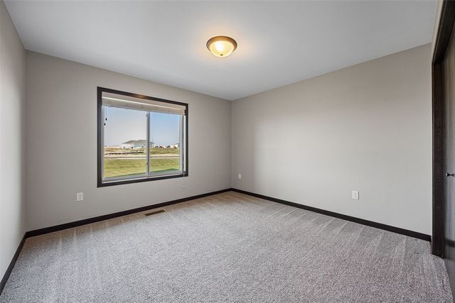 4422 Calder Drive, Marion, IA 52302