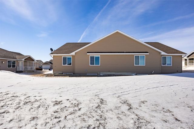 4422 Calder Drive, Marion, IA 52302