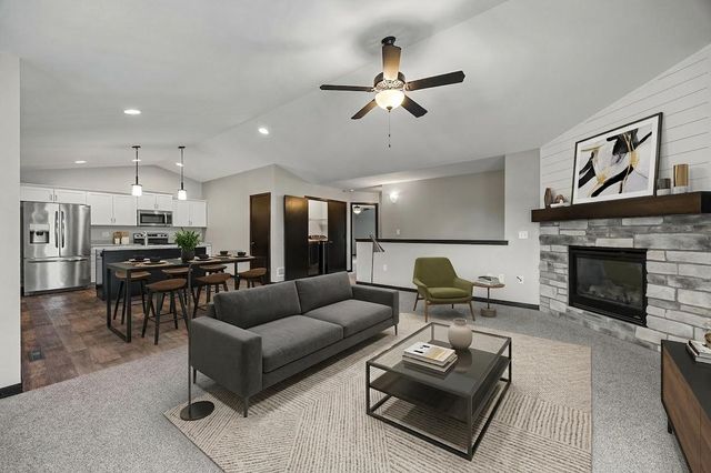 4422 Calder Drive, Marion, IA 52302