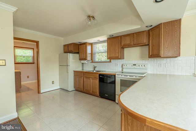 2100 LODGE FOREST, Sparrows Point, MD 21219