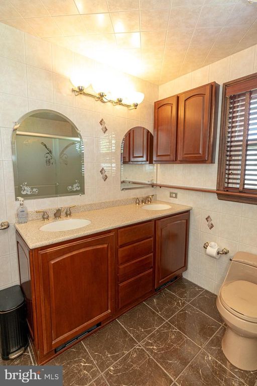 Image 20 of property listing at 2100 LODGE FOREST, Sparrows Point, MD 21219