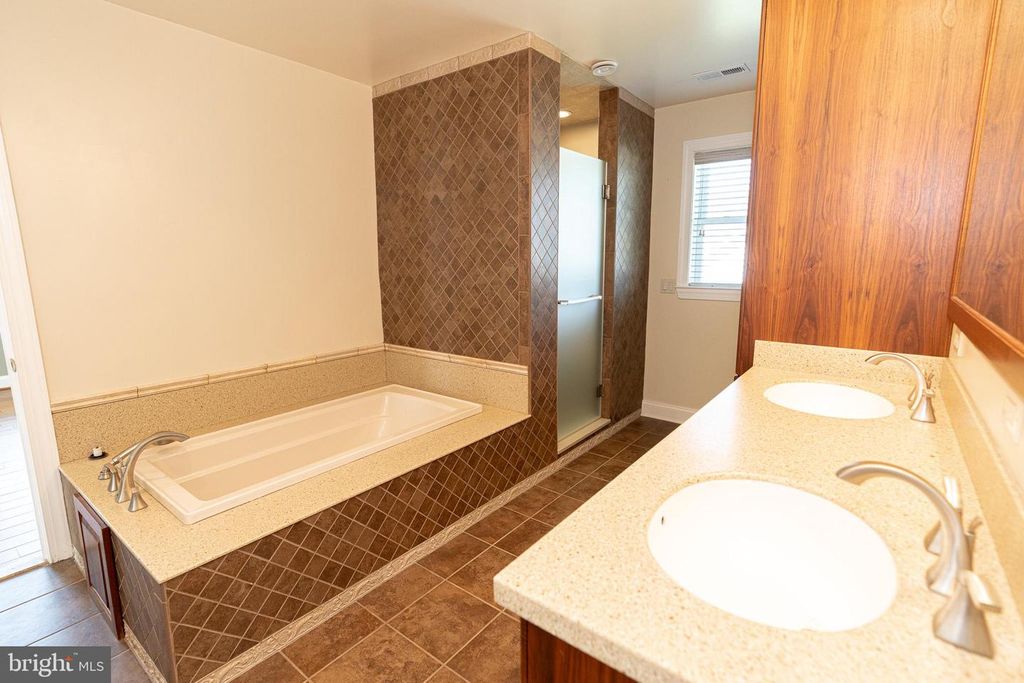 Image 22 of property listing at 2100 LODGE FOREST, Sparrows Point, MD 21219