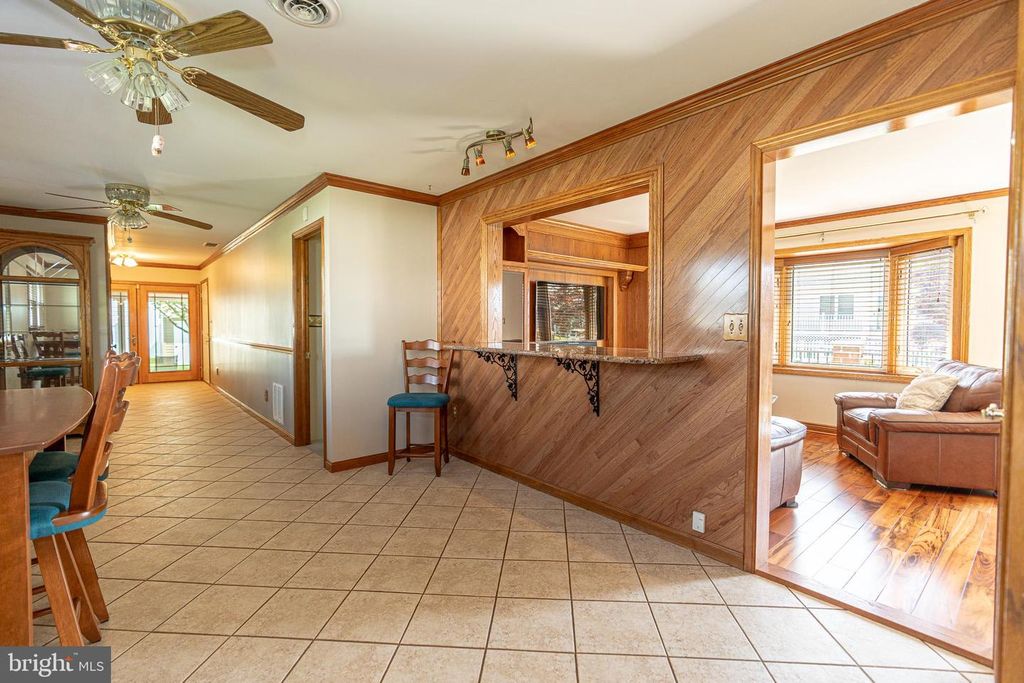 Image 9 of property listing at 2100 LODGE FOREST, Sparrows Point, MD 21219