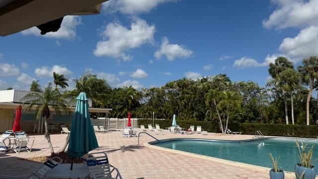 2966 Ashley Drive E B, West Palm Beach, FL 33415