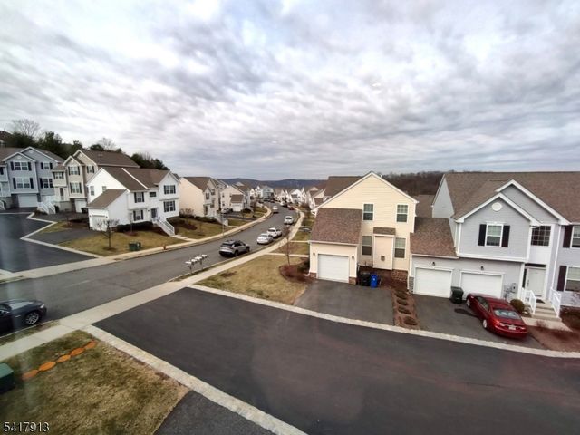 62 Sowers Dr, Mount Olive Twp., NJ 07840