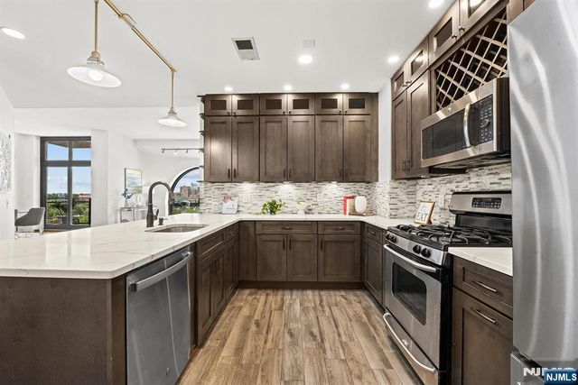 159 2nd Street 1104, Jersey City, NJ 07302