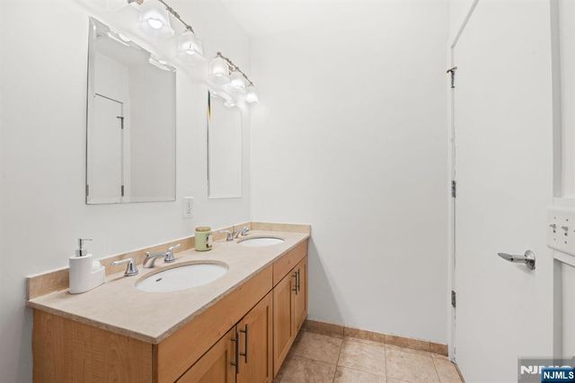 159 2nd Street 1104, Jersey City, NJ 07302