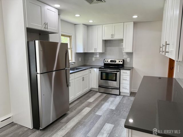 19 South Drive, East Brunswick, NJ 08816