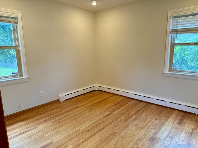 19 South Drive, East Brunswick, NJ 08816