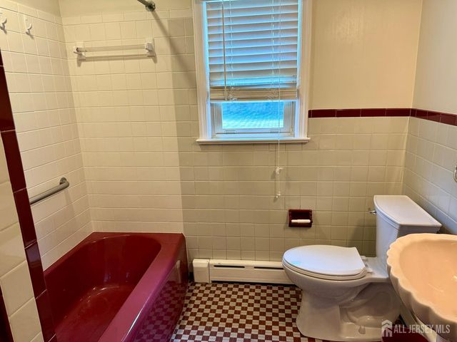 19 South Drive, East Brunswick, NJ 08816